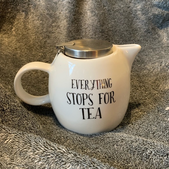 Small cute teapot - Picture 2 of 2